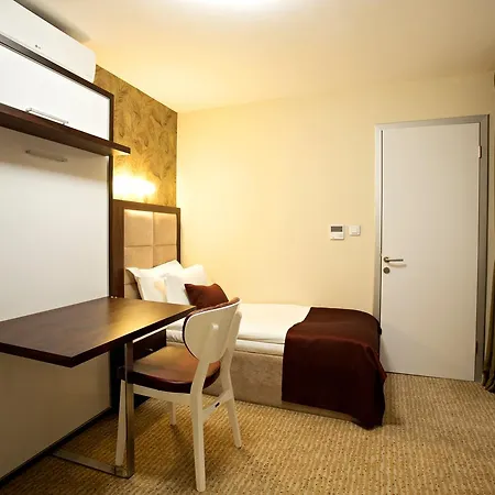 Otel Endglory 3*